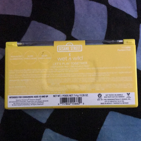 ✨🆕Wet N Wild X Sesame Street Collection “Perfect Pair” Blush & Highlighter Trio - Picture 12 of 12